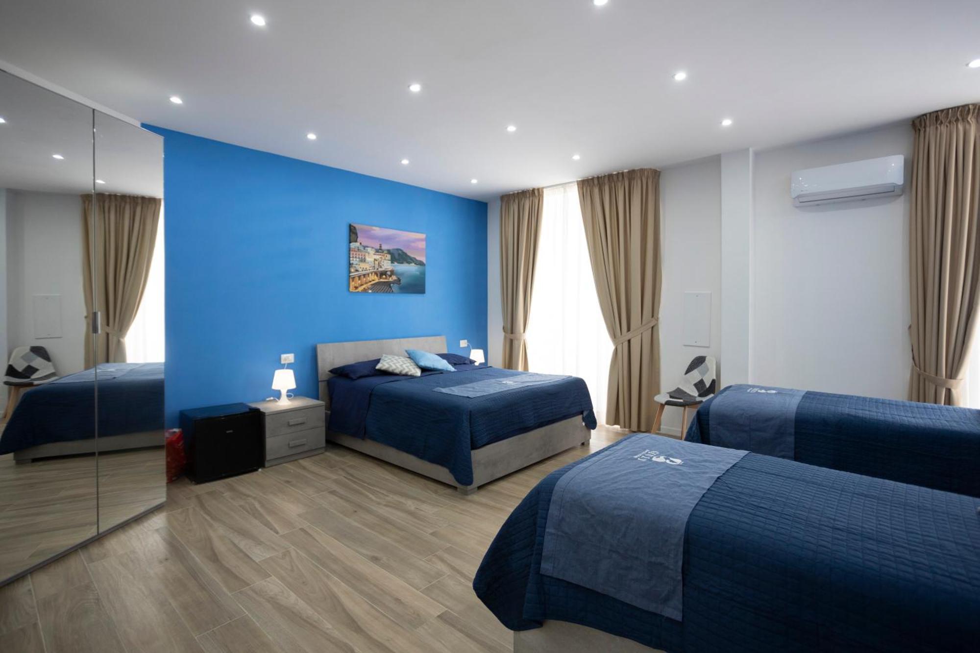 Giuly Suites & Rooms Naples Luaran gambar