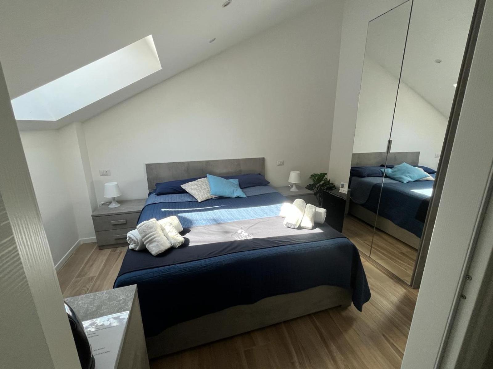 Giuly Suites & Rooms Naples Luaran gambar
