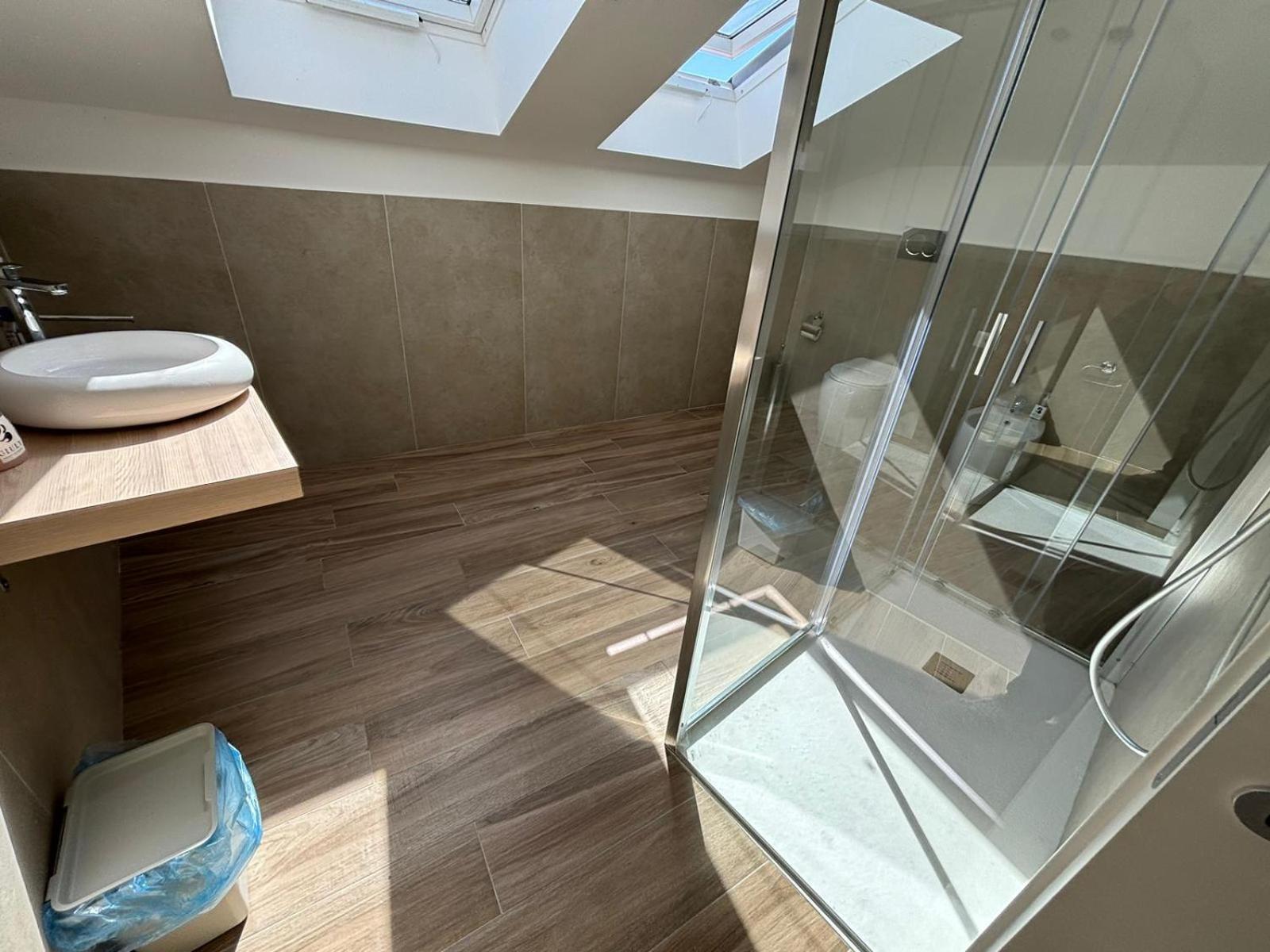 Giuly Suites & Rooms Naples Luaran gambar