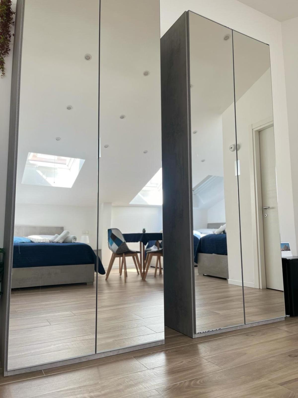 Giuly Suites & Rooms Naples Luaran gambar